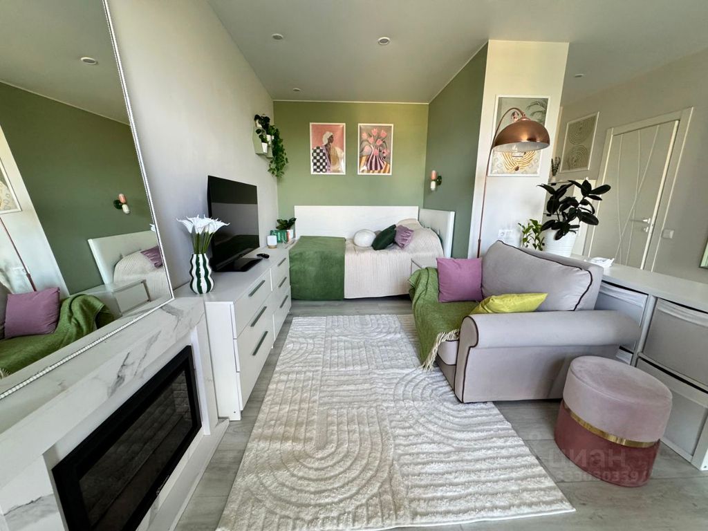 m. Opalikha: Apartment, studio