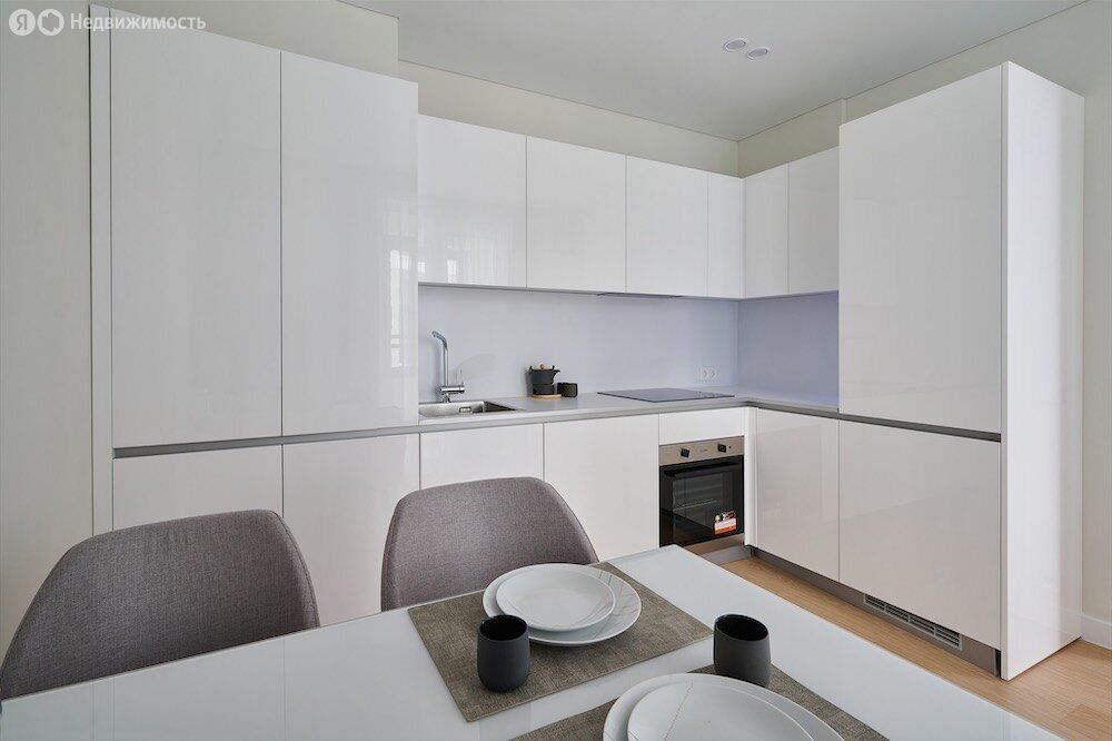 m. Oktyabrskoe pole: Apartment, 2-rooms