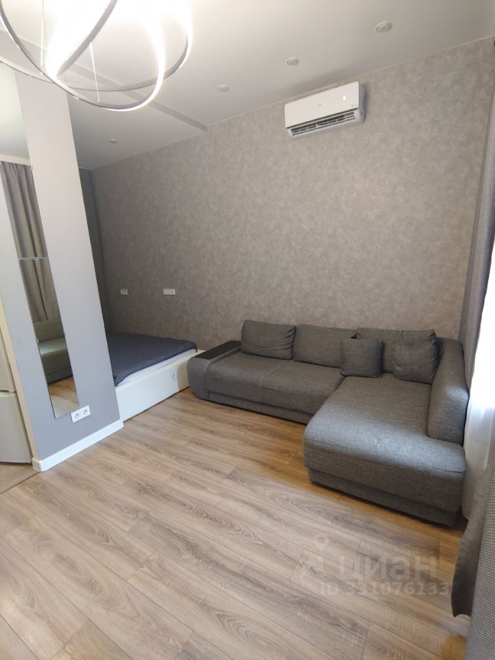 m. Moskva Tovarnaya: Apartment, studio