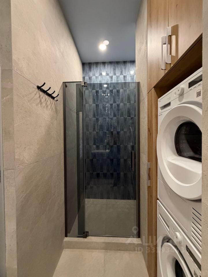 m. ZIL: Apartment, 2-rooms