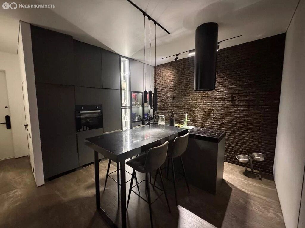 m. Trikotazhnaya: Apartment, 2-rooms