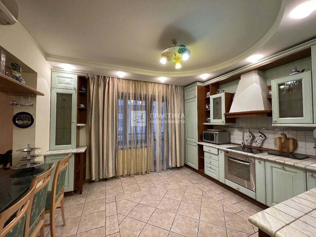 m. Mayakovskaya: Apartment, 3-rooms