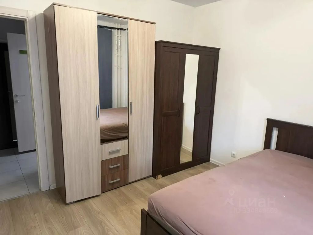 m. Ulitsa Dmitrievskogo: Apartment, 2-rooms