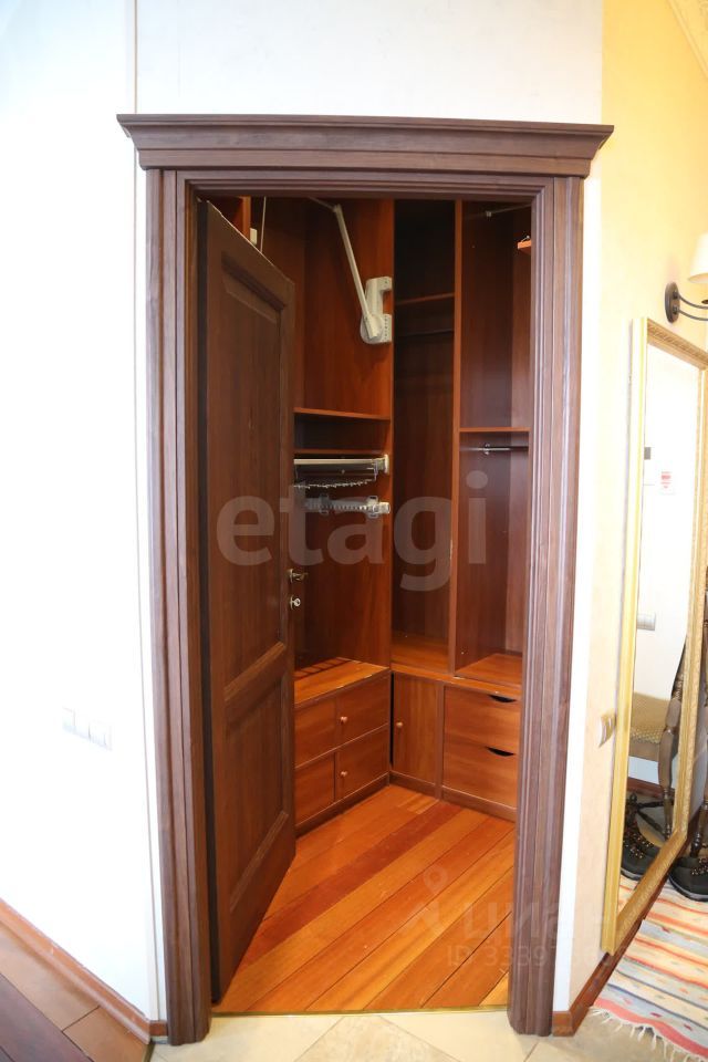 m. Narodnoe Opolchenie: Apartment, 2-rooms
