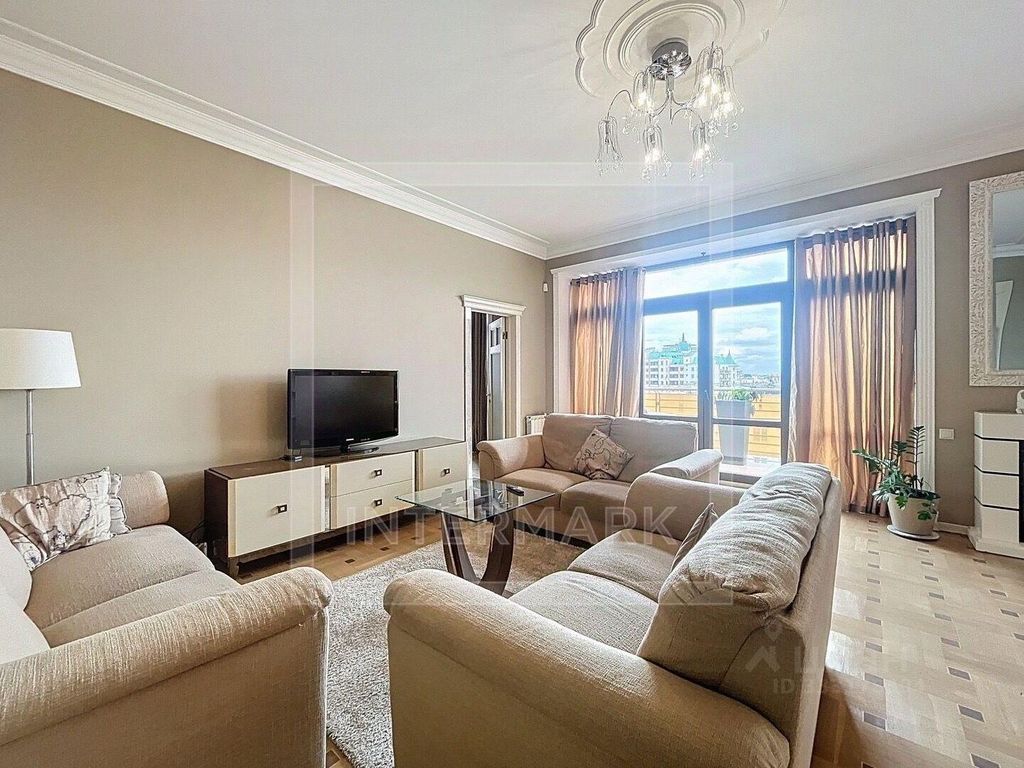 m. Mayakovskaya: Apartment, 4-rooms