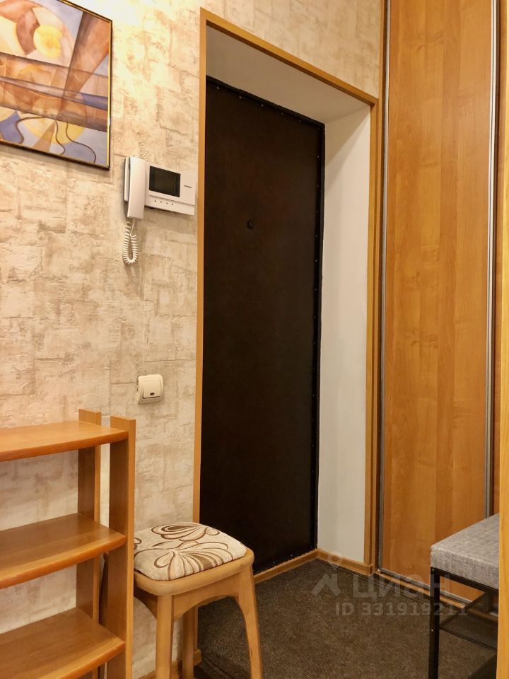 m. Kropotkinskaya: Apartment, 2-rooms