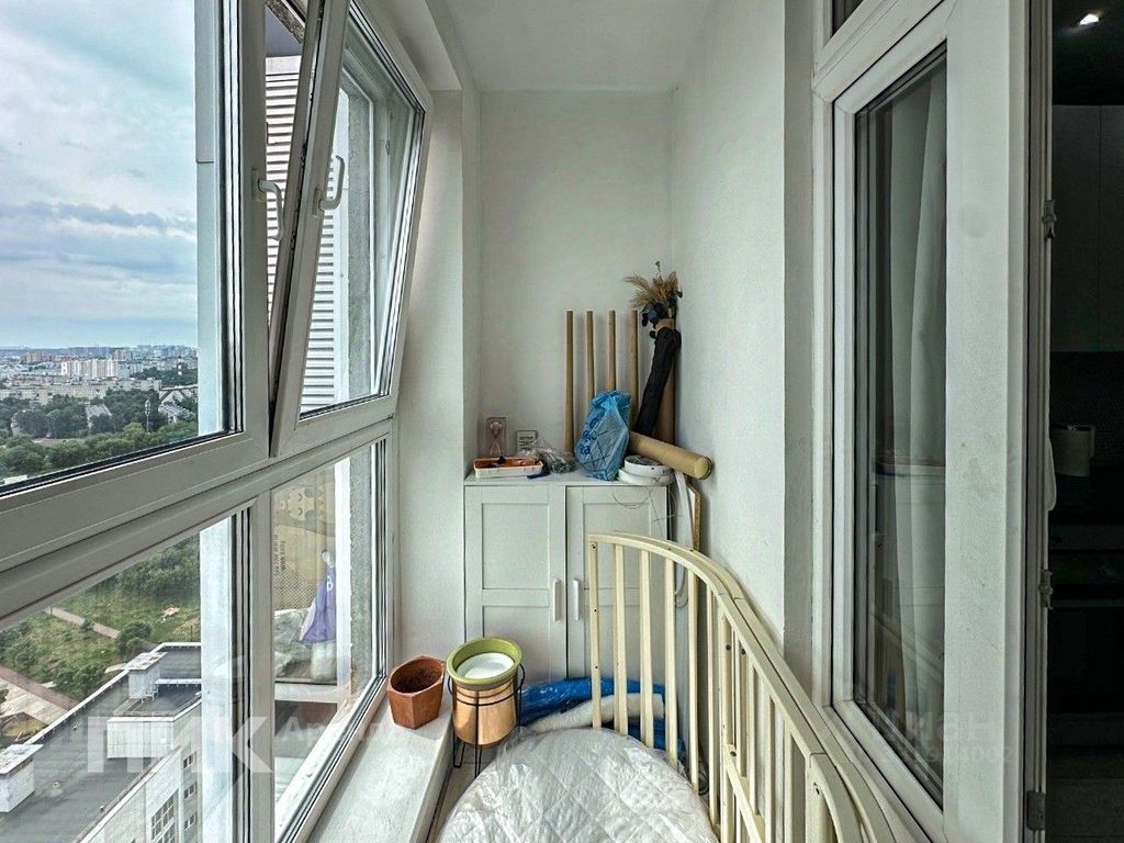 m. Lukhmanovskaya: Apartment, 1-rooms