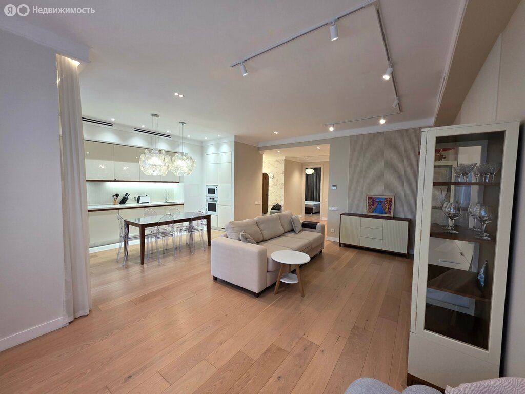 m. Spartak: Apartment, 3-rooms