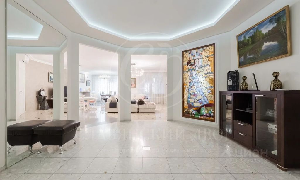 m. Arbatskaya: Apartment, 4-rooms