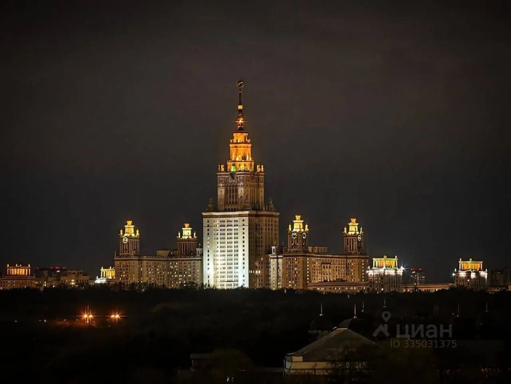 m. Studencheskaya: Apartment, 3-rooms