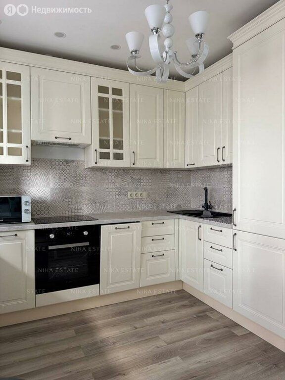 m. ZIL: Apartment, 2-rooms
