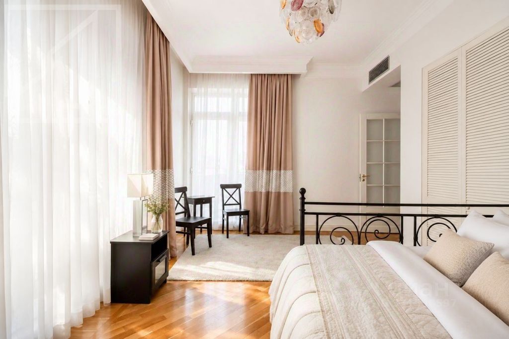 m. Arbatskaya: Apartment, 5-rooms