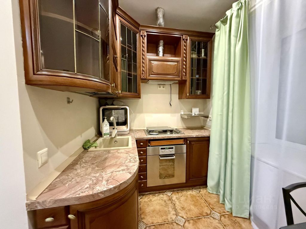 m. Borovitskaya: Apartment, 2-rooms