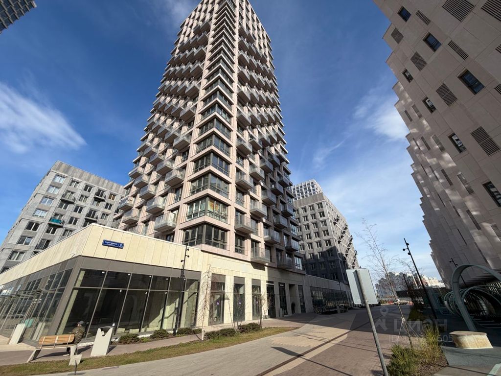 m. ZIL: Apartment, 2-rooms