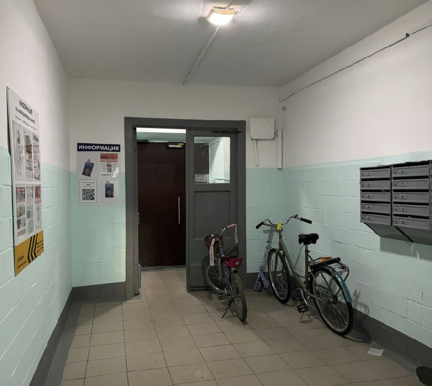 m. Oktyabrskoe pole: Apartment, 1-rooms