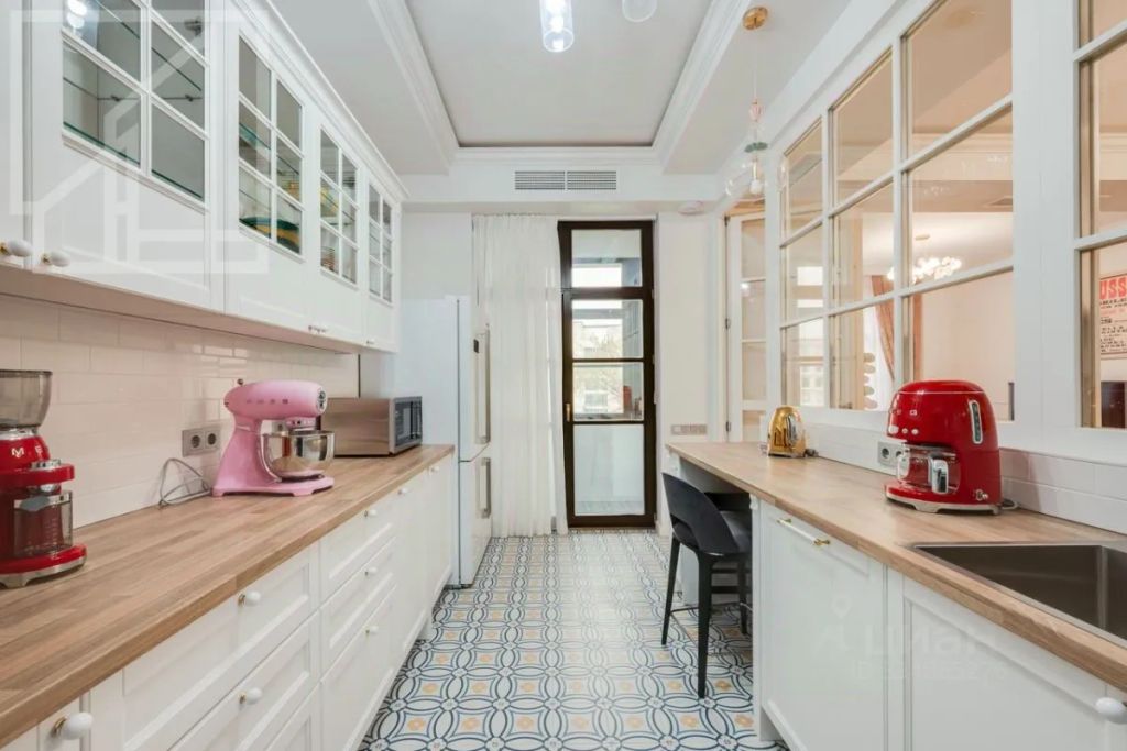 m. Novoslobodskaya: Apartment, 5-rooms