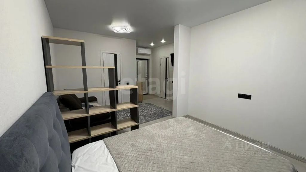 m. Lukhmanovskaya: Apartment, 1-rooms