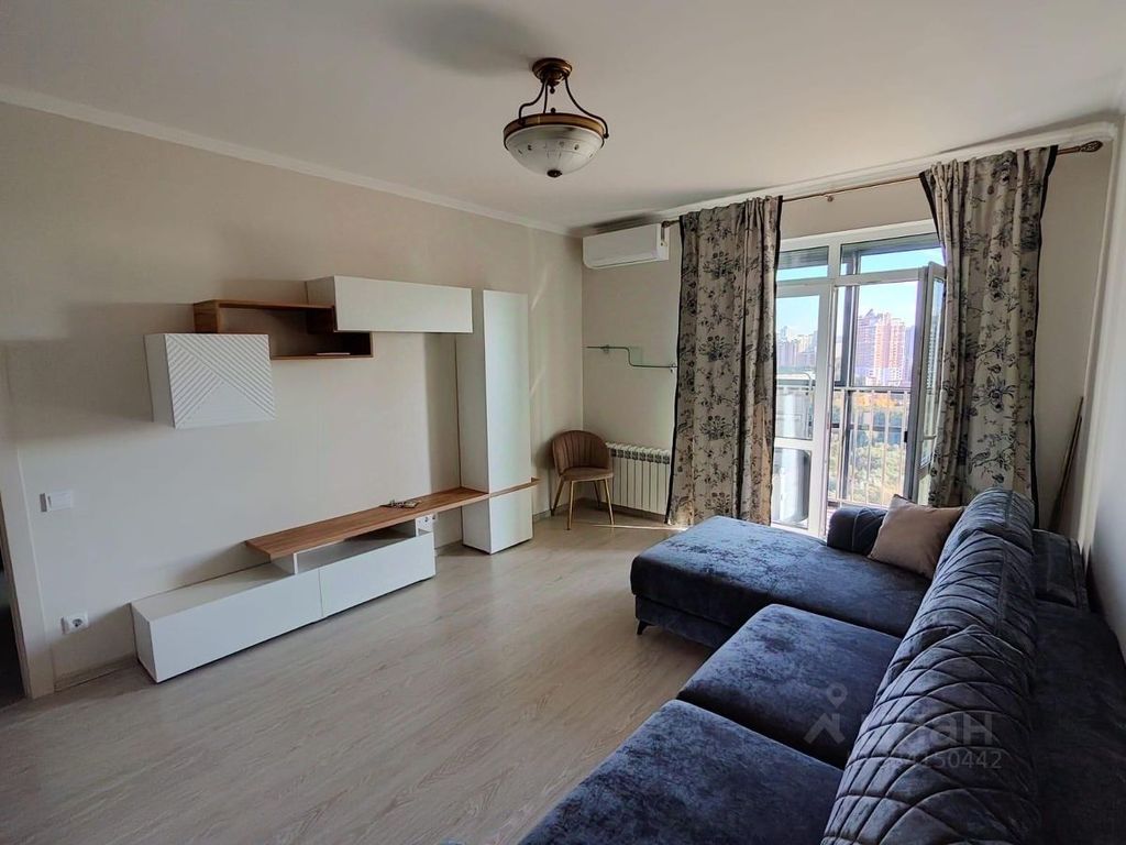m. Slavyansky bulvar: Apartment, 2-rooms
