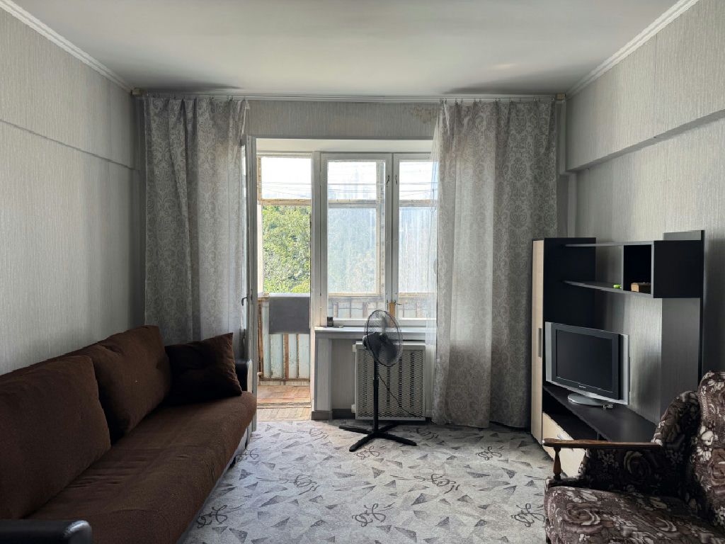 m. Oktyabrskoe pole: Apartment, 1-rooms