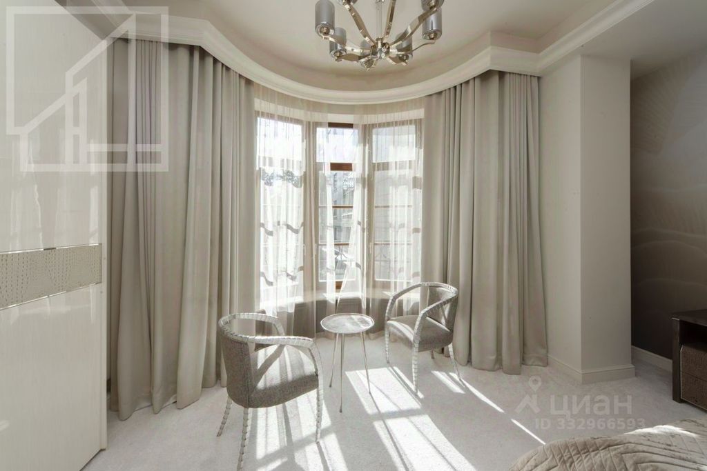 m. Mayakovskaya: Apartment, 4-rooms