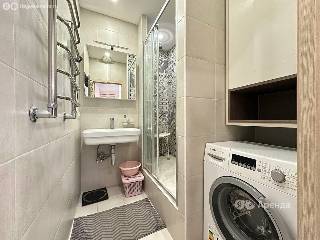 m. ZIL: Apartment, 1-rooms