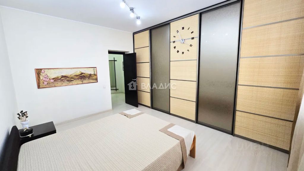m. Ilyinskaya: Apartment, 3-rooms