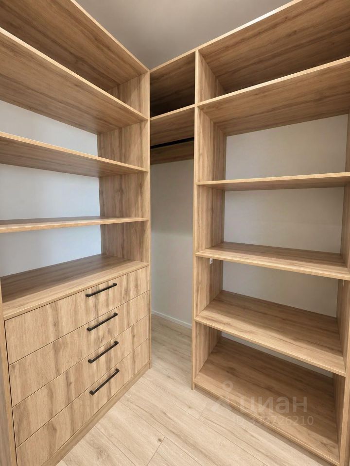 m. Trikotazhnaya: Apartment, 2-rooms