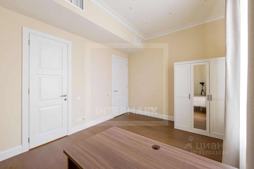 m. Shabolovskaya: Apartment, 3-rooms