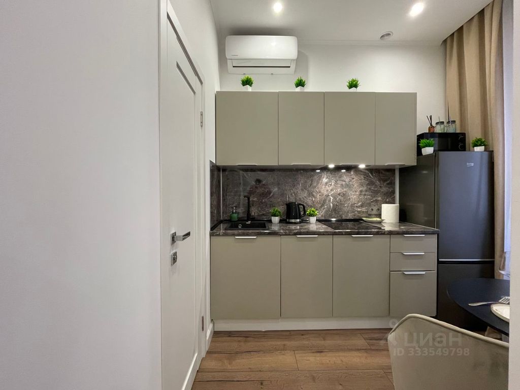 m. Krasnye vorota: Apartment, studio