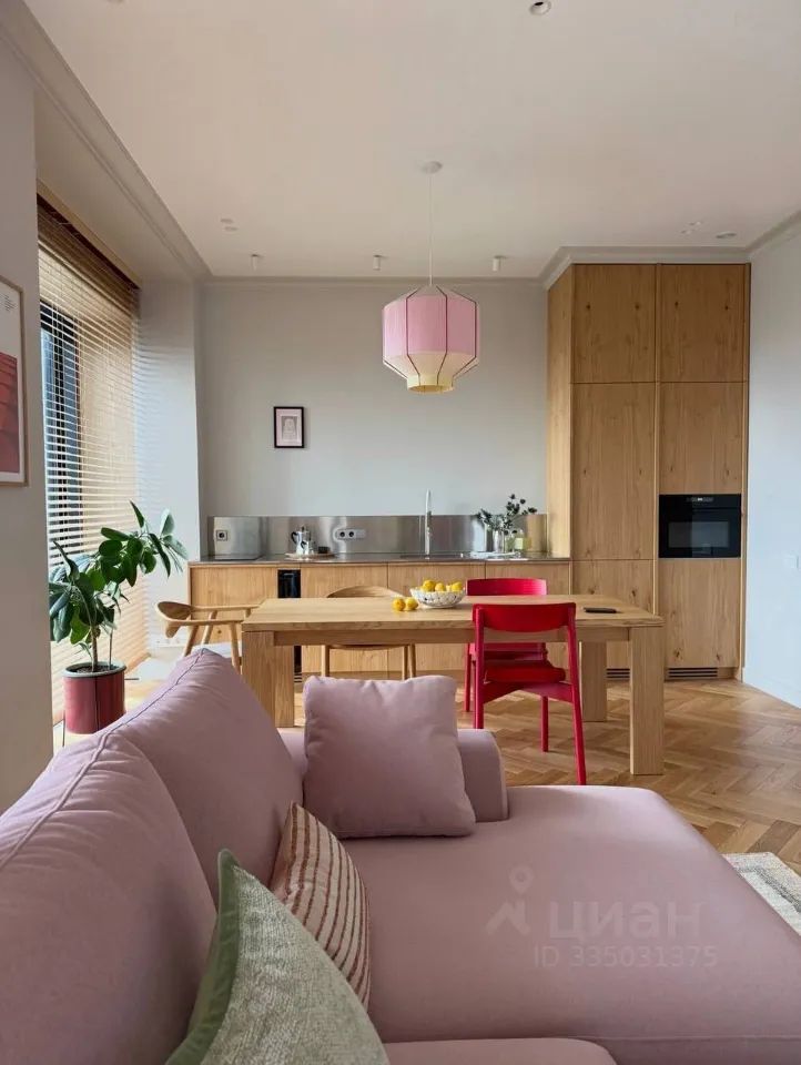 m. Studencheskaya: Apartment, 3-rooms