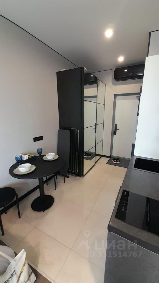 m. Fili: Apartment, studio
