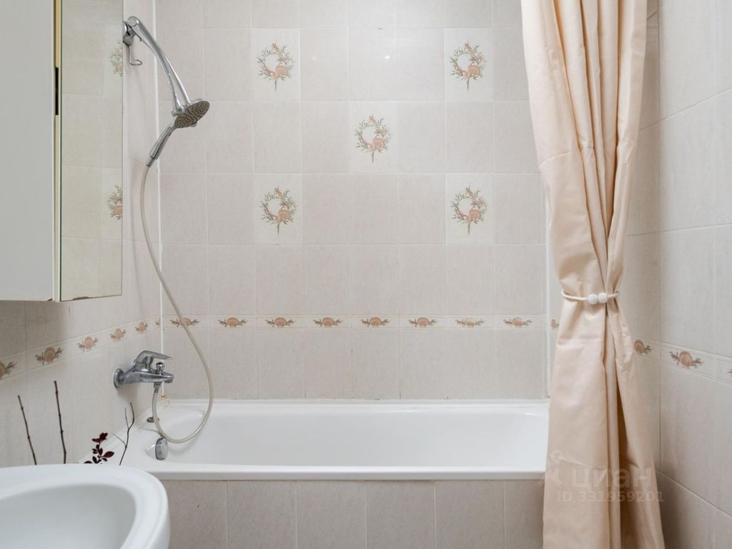 m. Tverskaya: Apartment, 2-rooms