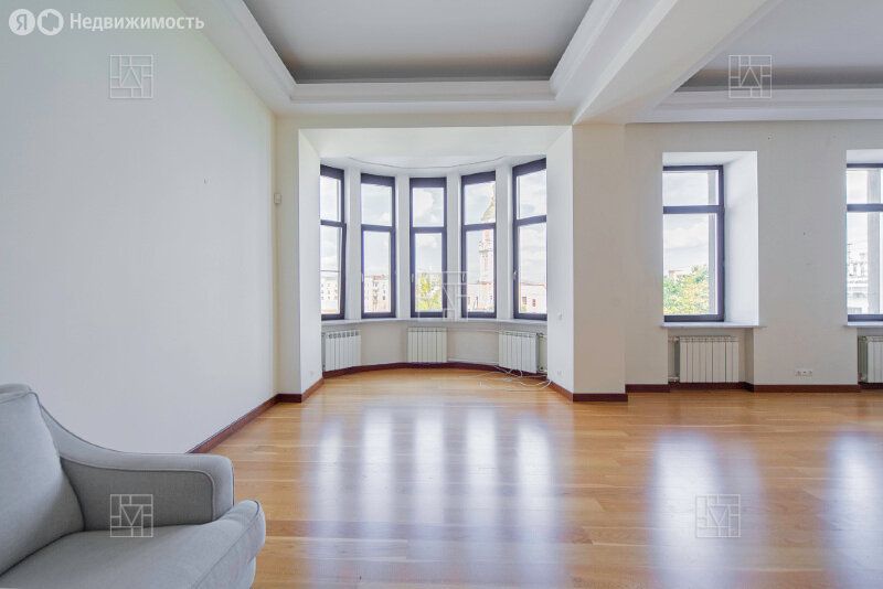 m. Chistye prudy: Apartment, 4-rooms