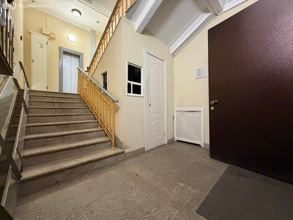 m. Smolenskaya: Apartment, 3-rooms