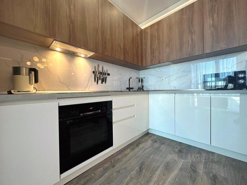 m. Universitet druzhby narodov: Apartment, 2-rooms