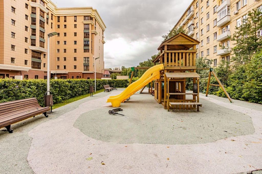 m. Sportivnaya: Apartment, 3-rooms