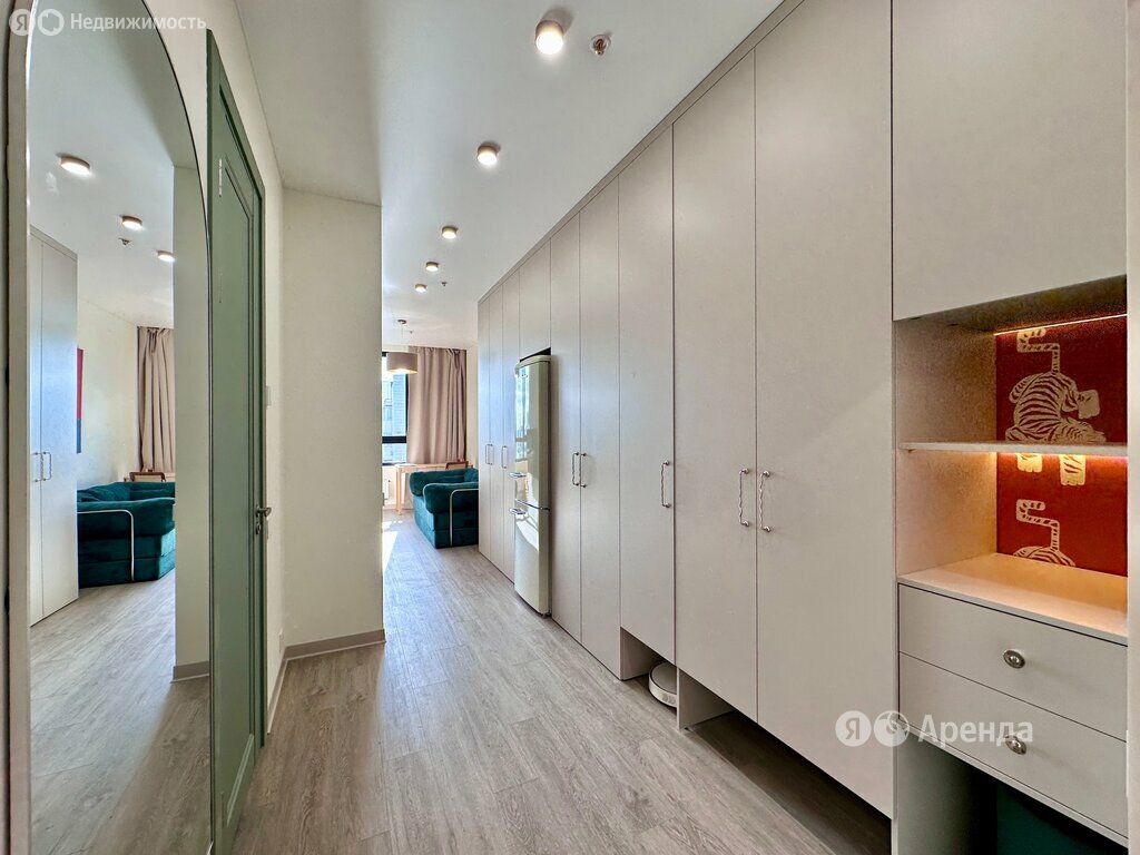 m. Maryina Roscha: Apartment, studio