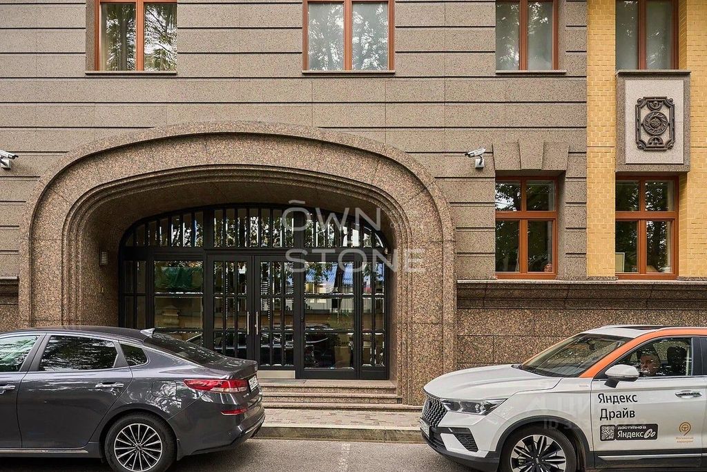 m. Kropotkinskaya: Apartment, 4-rooms