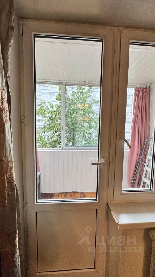 m. Maryina Roscha: Apartment, studio