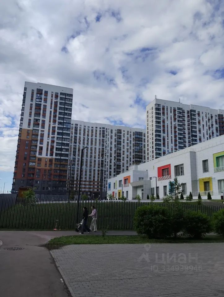 m. Bulvar Dmitriya Donskogo: Apartment, 2-rooms