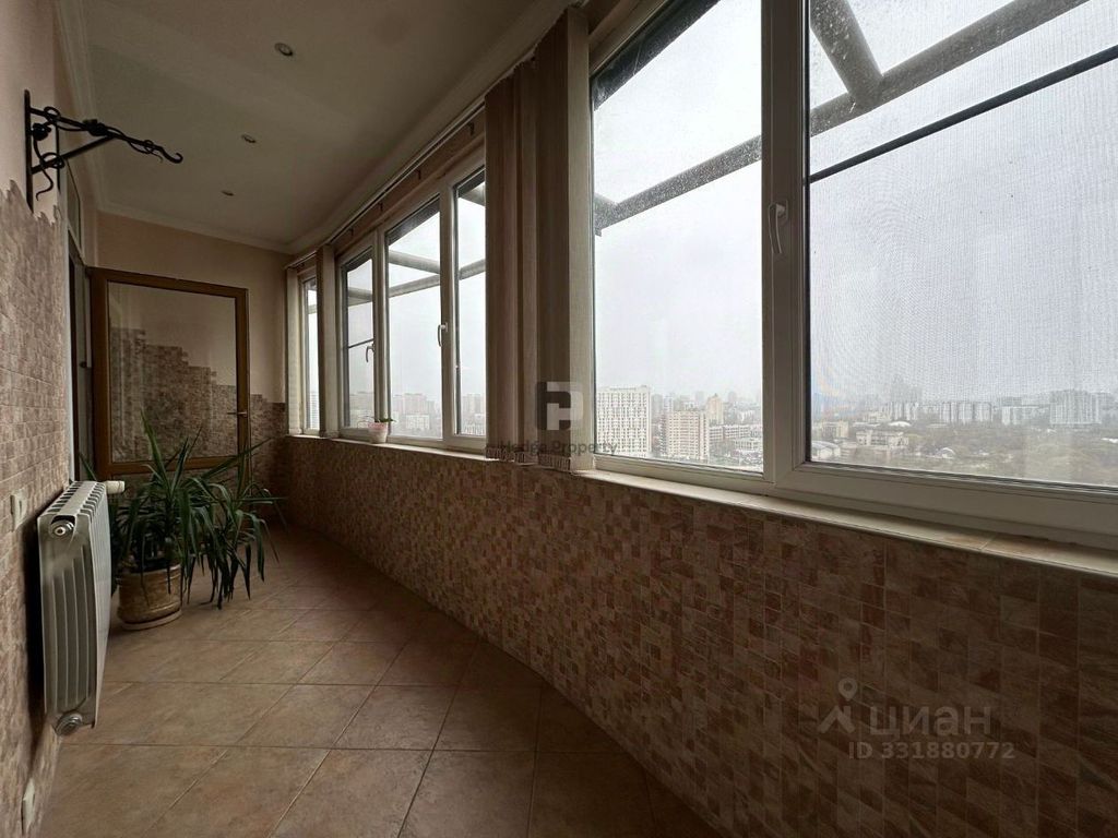 m. Yugo-Zapadnaya: Apartment, 2-rooms