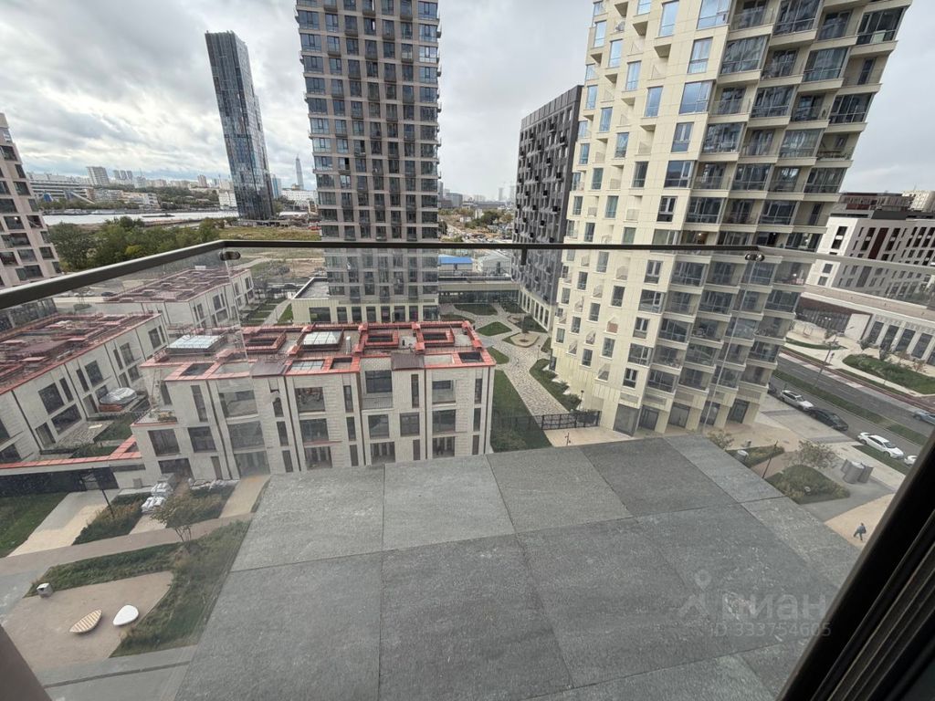 m. ZIL: Apartment, 2-rooms
