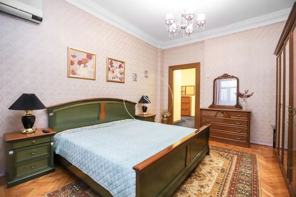 m. Kievskaya: Apartment, 2-rooms