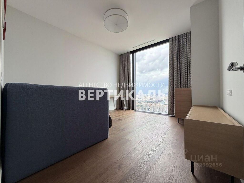 m. Delovoy tsentr (Vystavochnaya): Apartment, 5-rooms