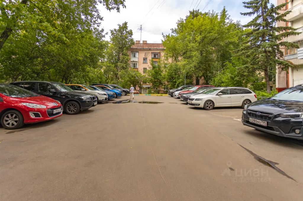 m. Akademicheskaya: Apartment, 2-rooms