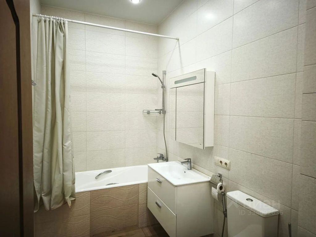 m. Fiztekh: Apartment, 2-rooms