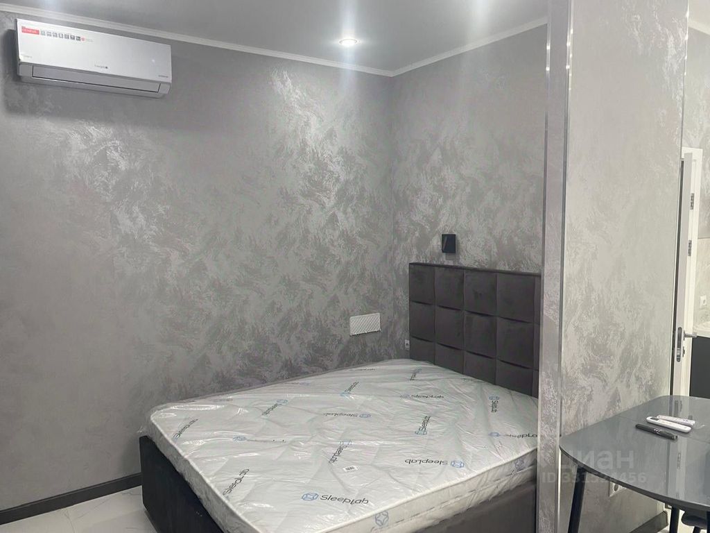 m. Aminyevskaya: Apartment, studio