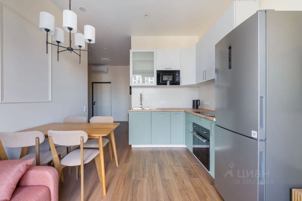 m. ZIL: Apartment, 2-rooms