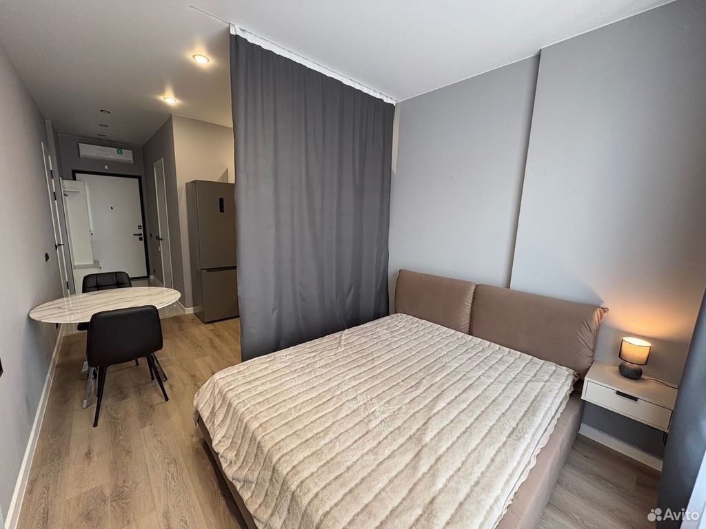 m. Verkhnie Kotly: Apartment, studio