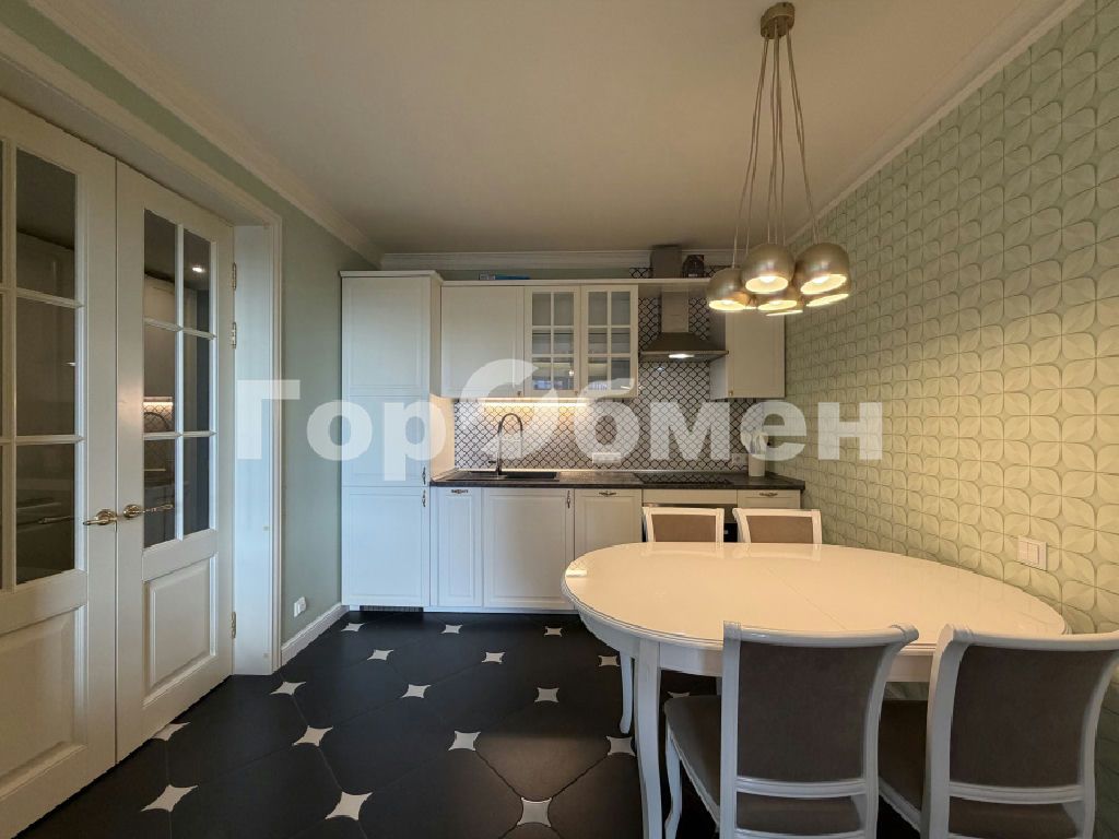 m. Annino: Apartment, 3-rooms